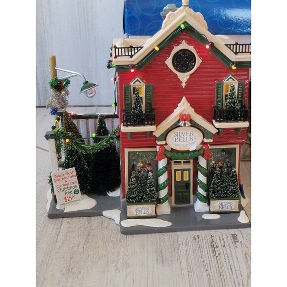 Dept 56 55040 Silver Bells Christmas Shop xmas village accessory - Picture 8 of 15